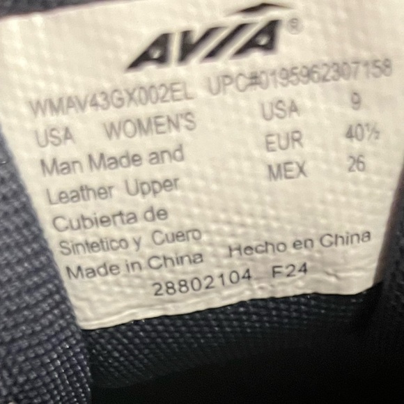 Avia Women's White, Silver, and Navy Athletic Shoes - Picture 5 of 7